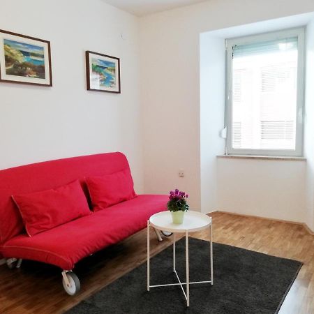 City Center Apartment Umag Extérieur photo