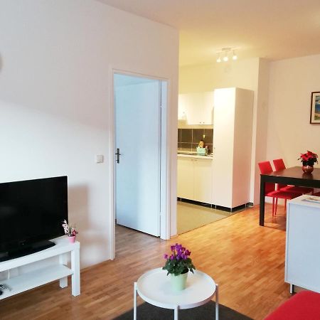 City Center Apartment Umag Extérieur photo