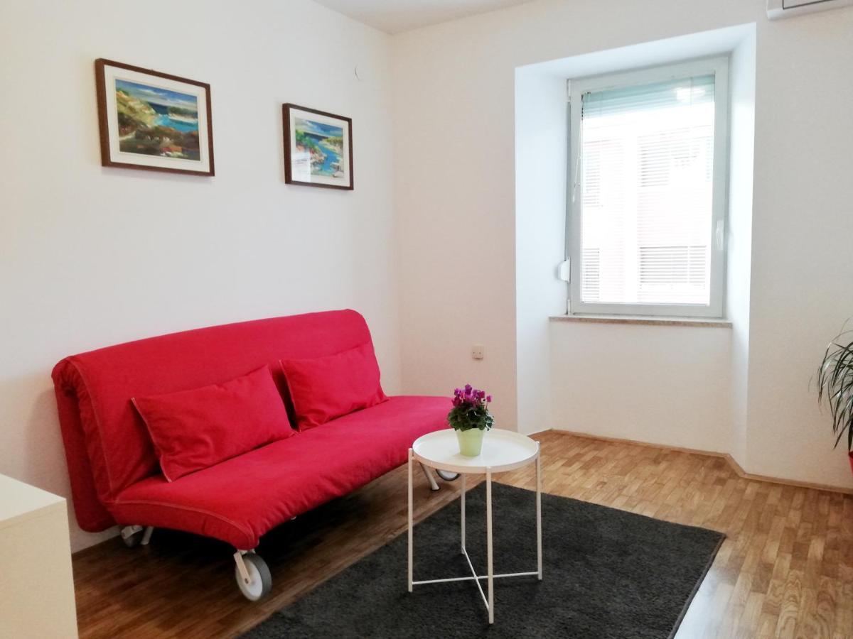 City Center Apartment Umag Extérieur photo