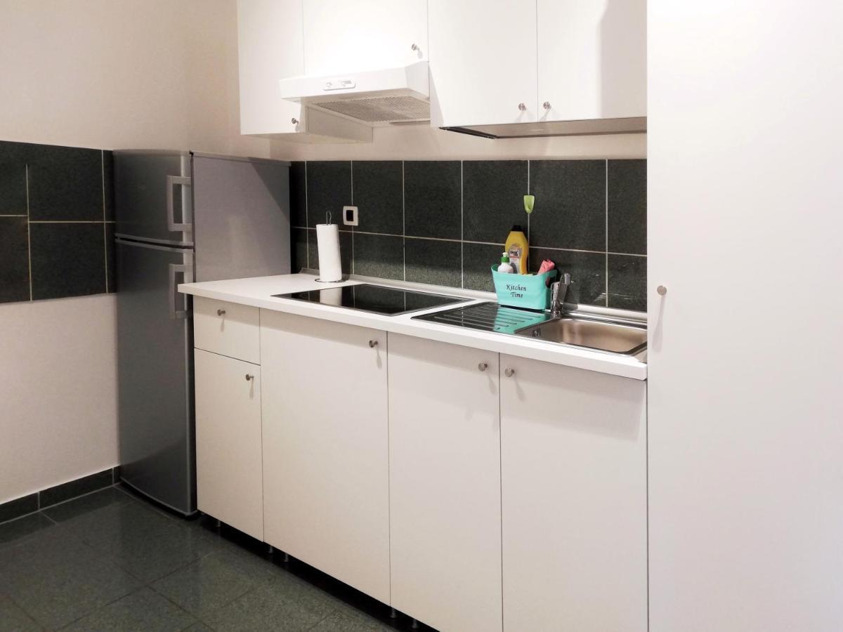 City Center Apartment Umag Extérieur photo