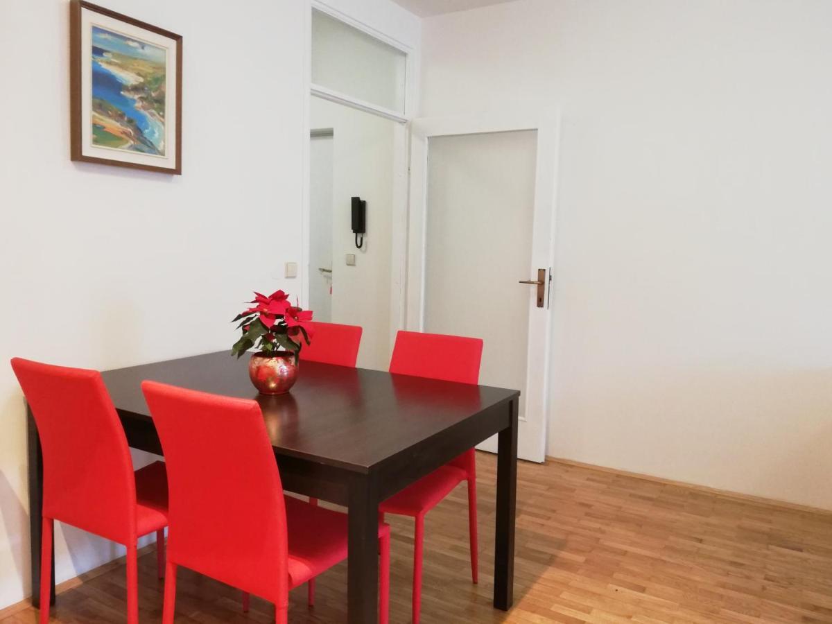 City Center Apartment Umag Extérieur photo