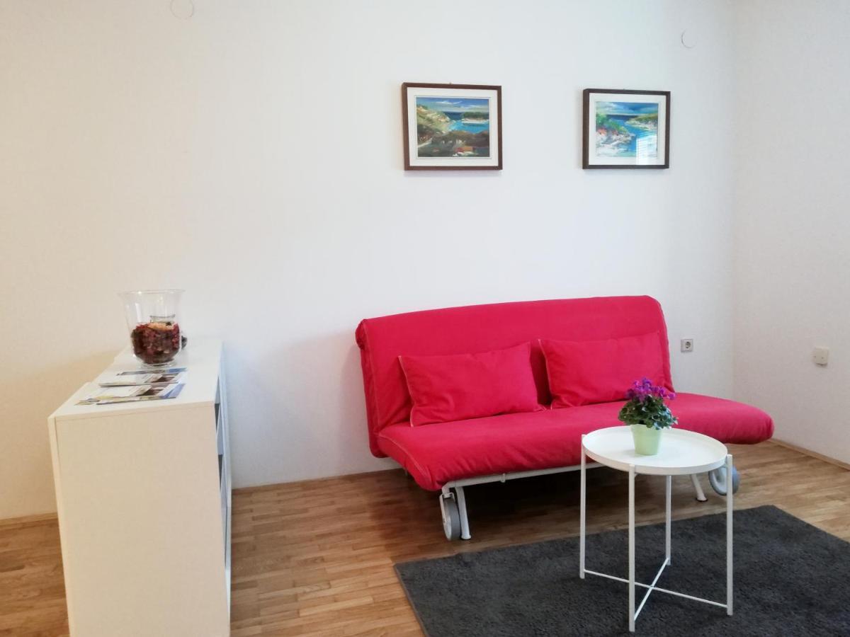City Center Apartment Umag Extérieur photo