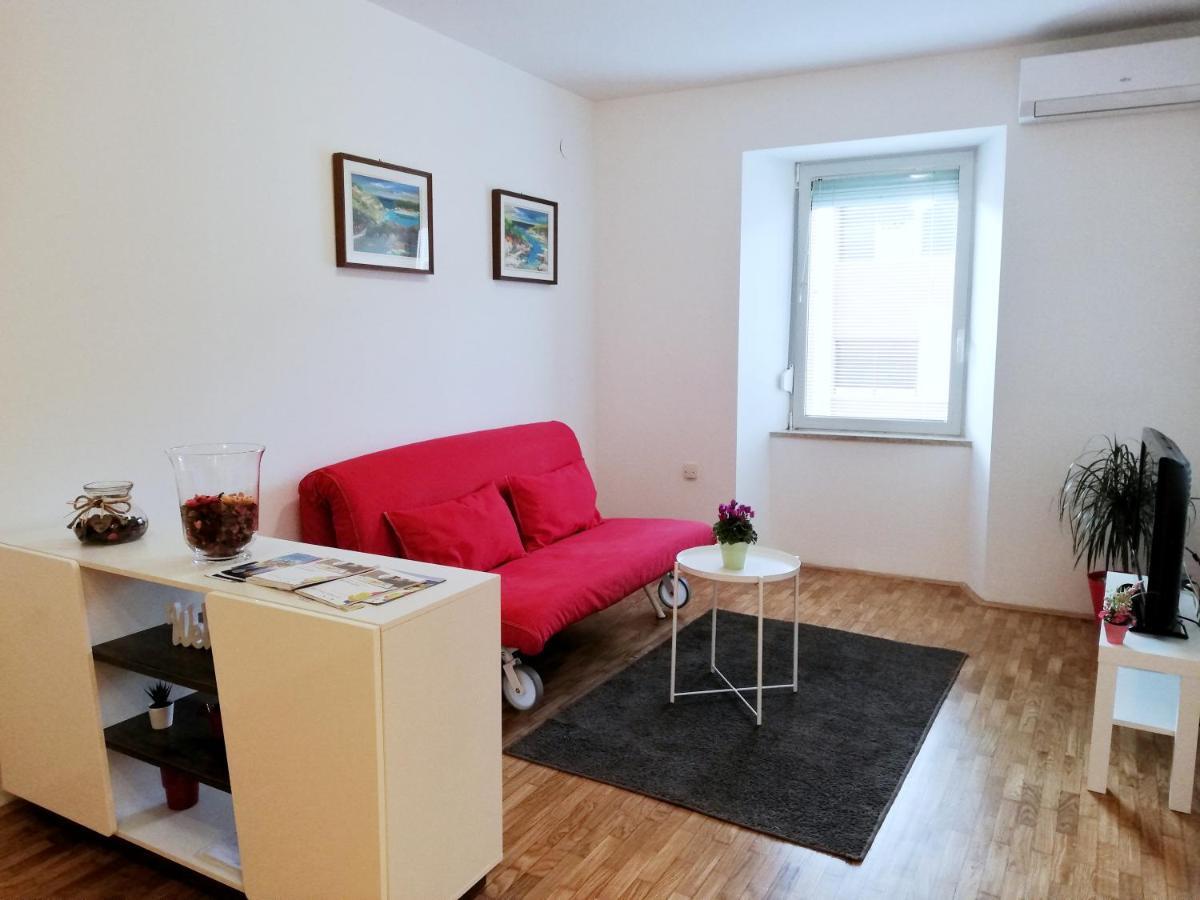 City Center Apartment Umag Extérieur photo