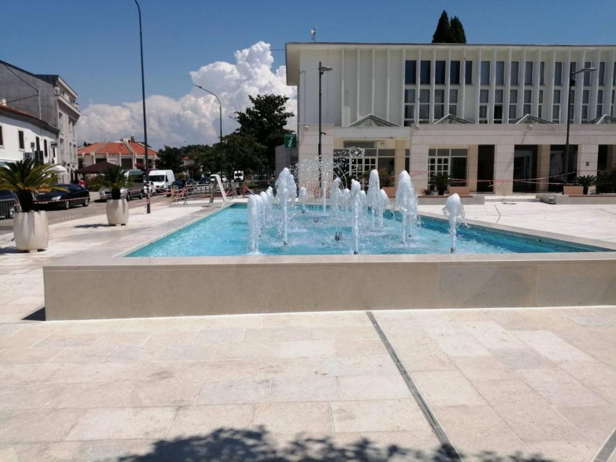 City Center Apartment Umag Extérieur photo